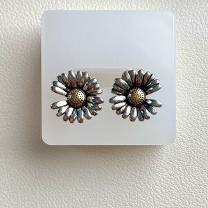 Sterling Silver Daisy Earrings